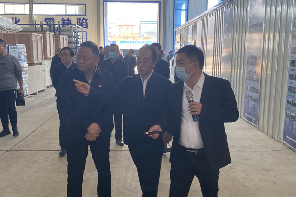 6686体育总经理腾胜平汇报公司生产情况