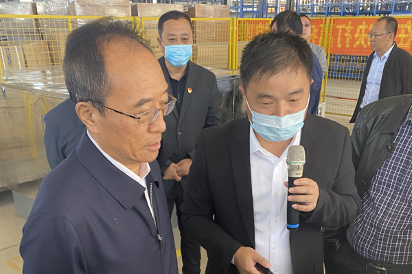 6686体育总经理腾胜平为各位领导讲解我公司超滤膜产品
